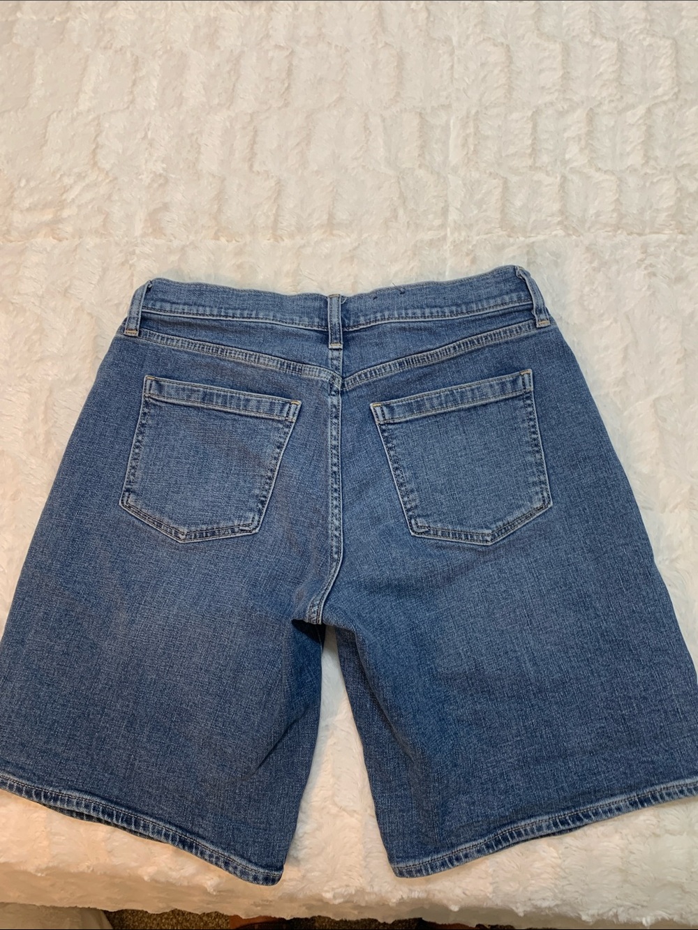 GAP Blue Denim Button-Front Women’s Bermuda Shorts- Girlfriend Short/Mid-rise - Picture 2 of 7